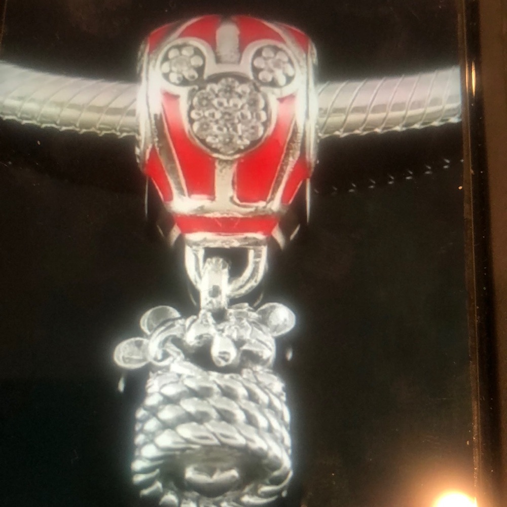 Charm- Red Hot Air Balloon